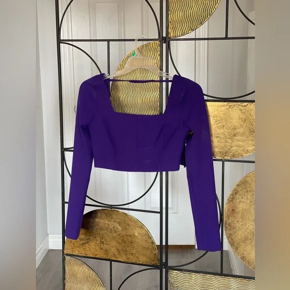 Cropped Top - Picture 2 of 2